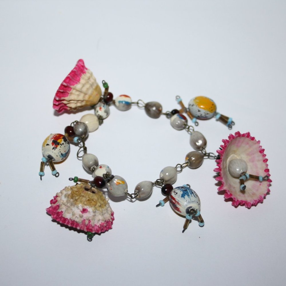 Vintage boho shell and bronze bracelet 8"